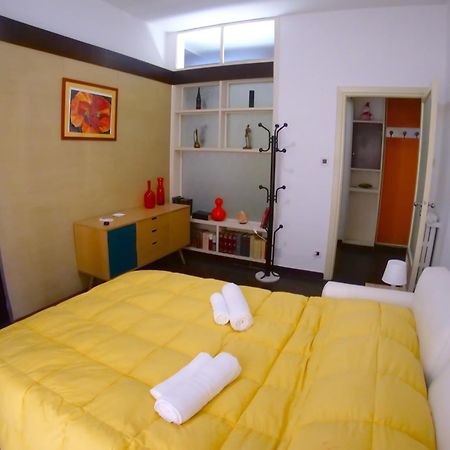 The House Of Grandma Apartment Napoli Exterior foto